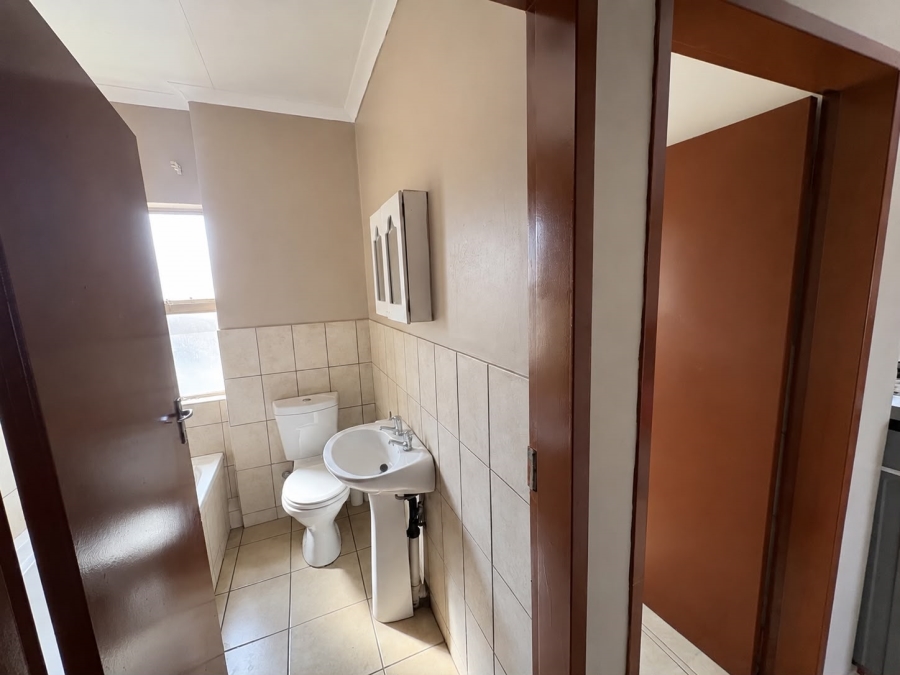 3 Bedroom Property for Sale in Geelhoutpark North West